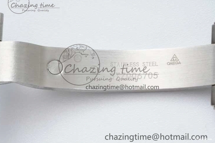 0719 Speedmaster Racing Master SS HKF Best Edition White Dial on SS Bracelet A TravelReady 7809